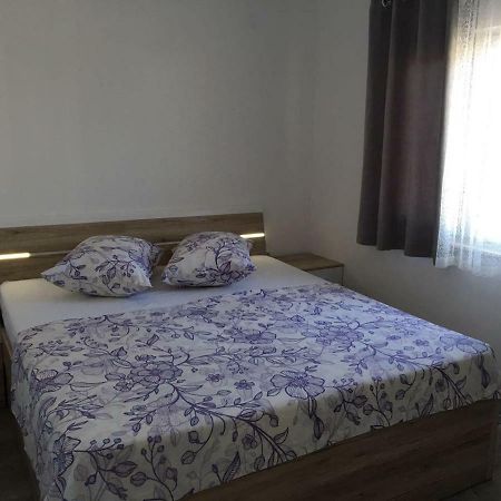 Apartman Ana Trogir Bagian luar foto