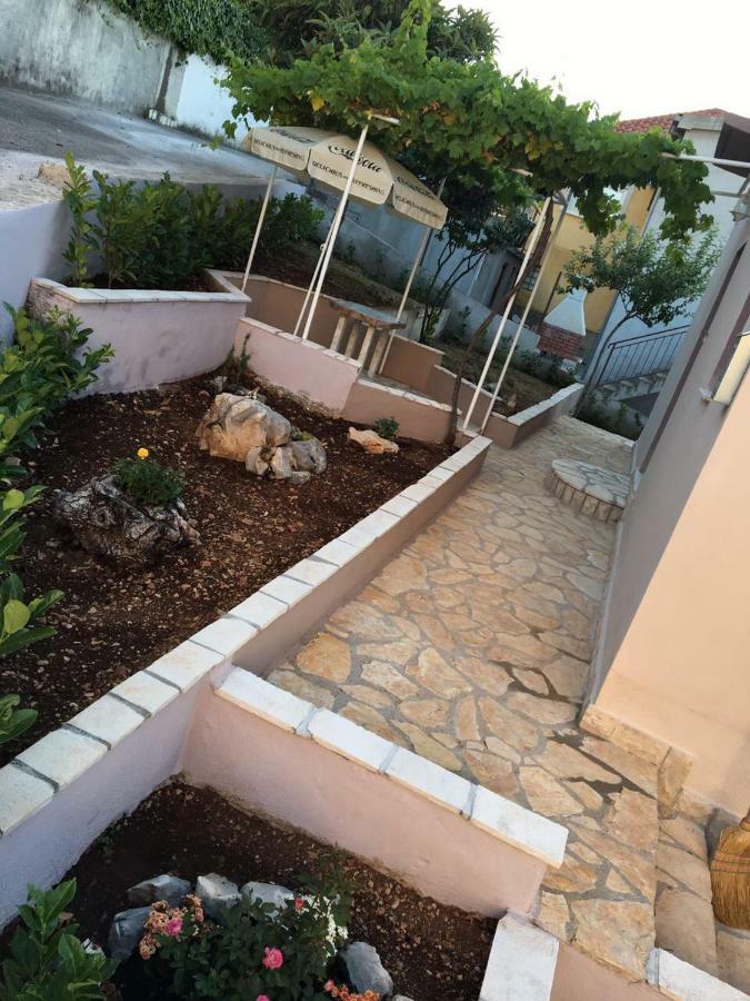 Apartman Ana Trogir Bagian luar foto