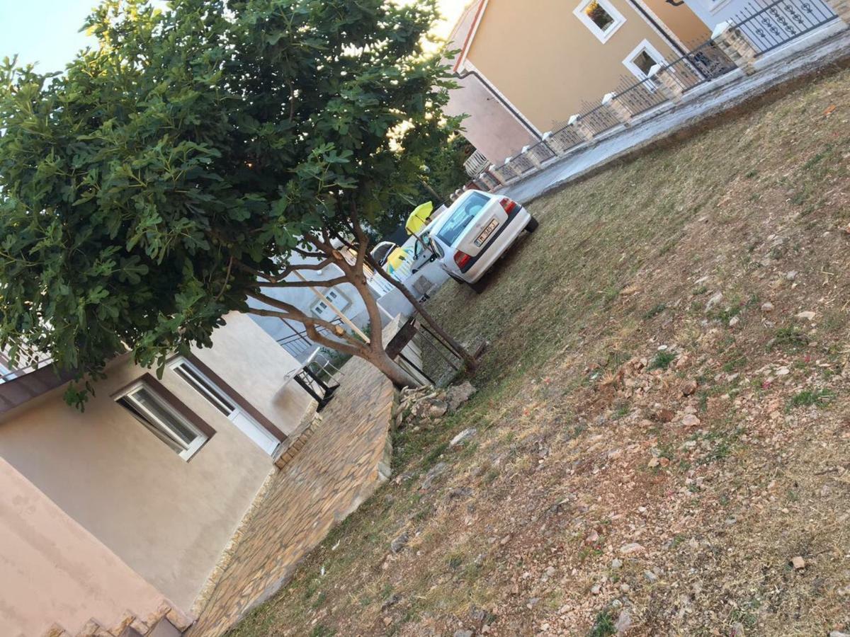 Apartman Ana Trogir Bagian luar foto