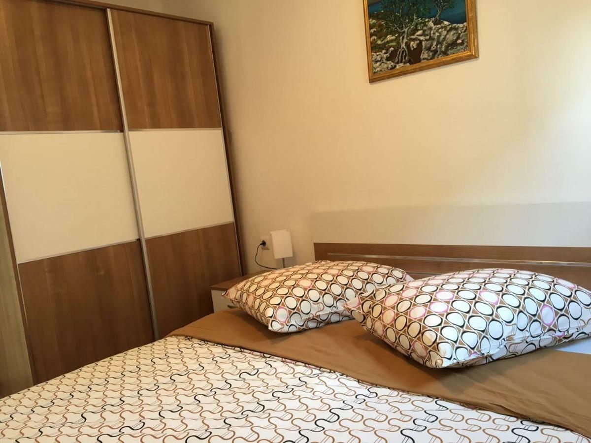 Apartman Ana Trogir Bagian luar foto